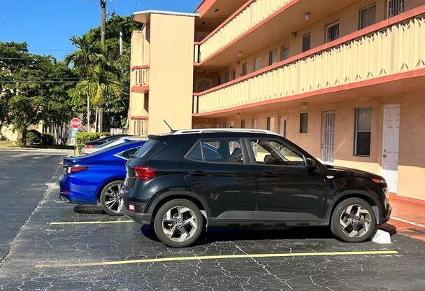 For Rent: Spacious One-Bedroom with Den in North Miami Beach