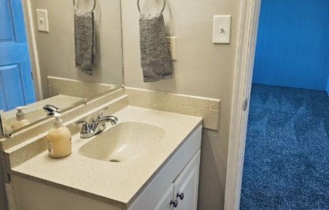 1 bed, 1 bath, 576 sqft, $765, Unit 3625-A