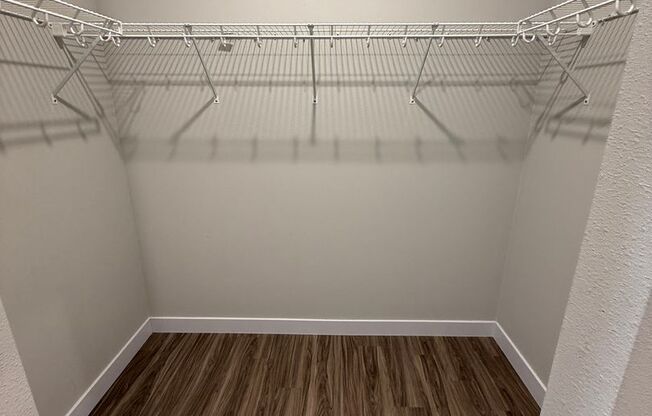 1 bed, 1 bath, 760 sqft, $1,300, Unit 207