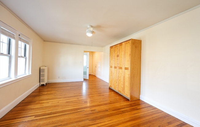 195 THOMAS BURGIN PKWY