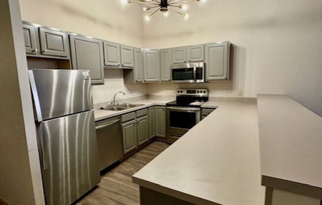 1 bed, 1 bath, 630 sqft, $1,399, Unit 525