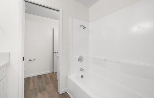 2 beds, 2 baths, 1,100 sqft, $2,500, Unit 116