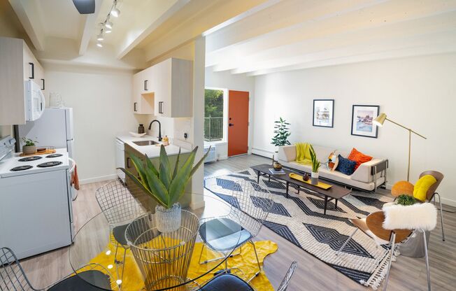 2 beds, 1 bath, 770 sqft, $1,725, Unit 505