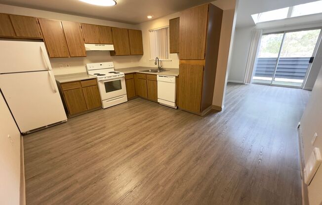 1 bed, 1 bath, 723 sqft, $1,645, Unit C11