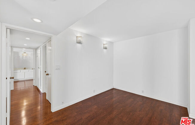 2 beds, 2 baths, 1,352 sqft, $4,895, Unit 1514