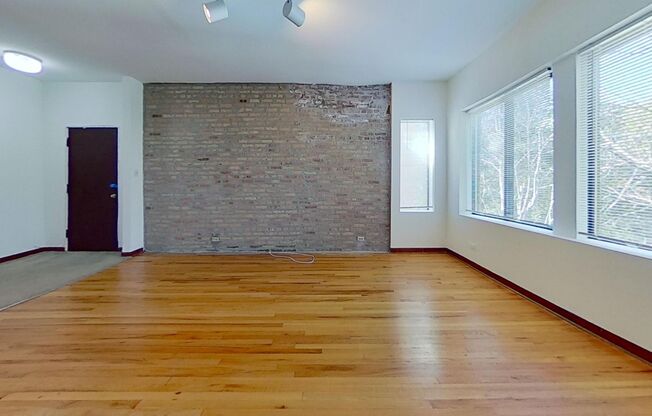 Top Floor Southport Corridor One Bedroom