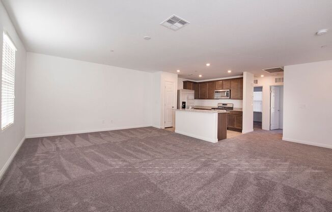 Newer Townhome - 3 Bedrooms + 2 Car Garage - E Craig & Nellis