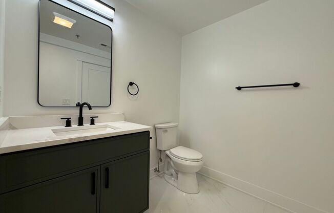 2 beds, 2 baths, 1,000 sqft, $4,195, Unit 203