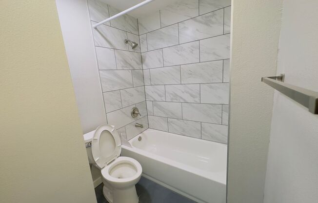 1 bed, 1 bath, 676 sqft, $1,500, Unit 923 - 3