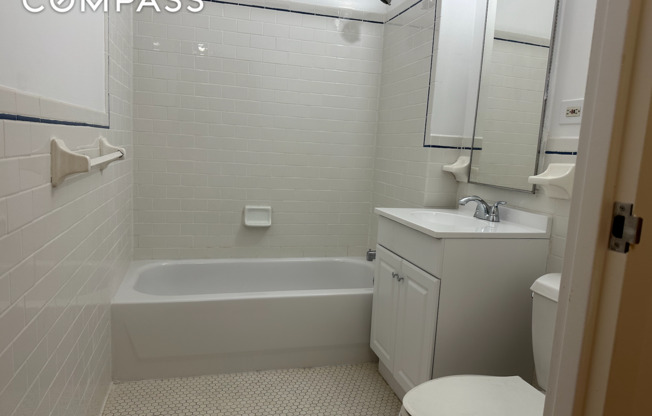 2 beds, 1 bath, $2,796, Unit 6A