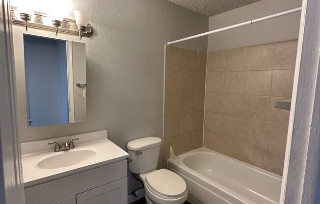 1 bed, 1 bath, 600 sqft, $1,150, Unit 207