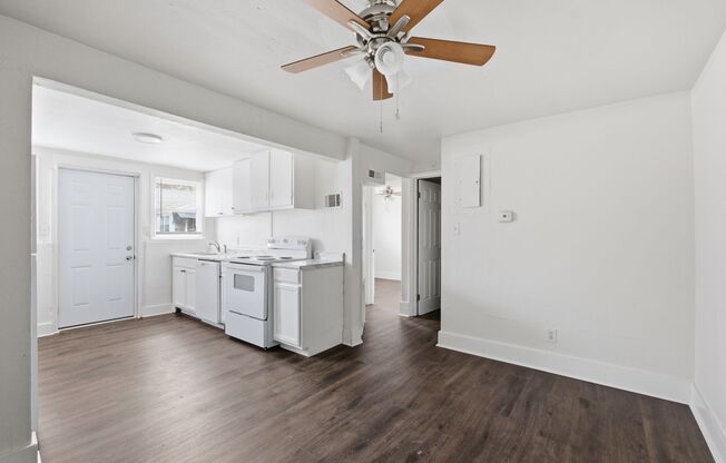 2 beds, 1 bath, 650 sqft, $950, Unit 1015 N Scott Avenue #10