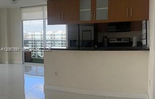 3 beds, 2 baths, $4,200, Unit # 1605