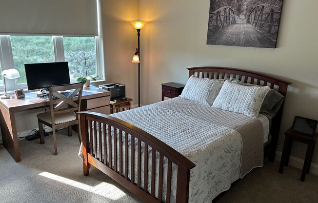 2 beds, 2 baths, 1,298 sqft, $2,400, Unit 323