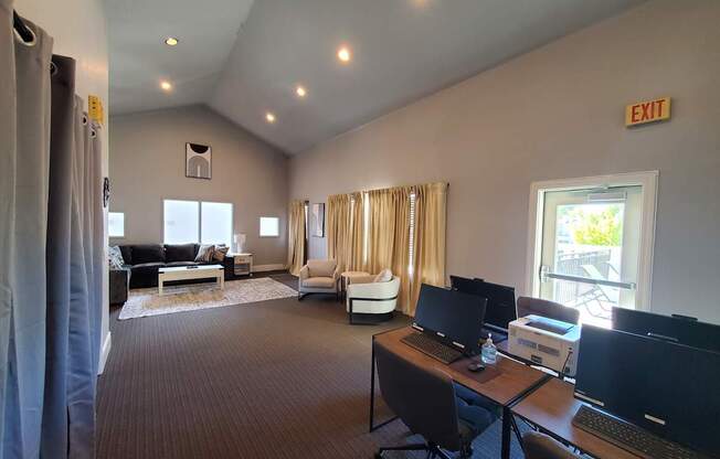 Autumn Oaks business center