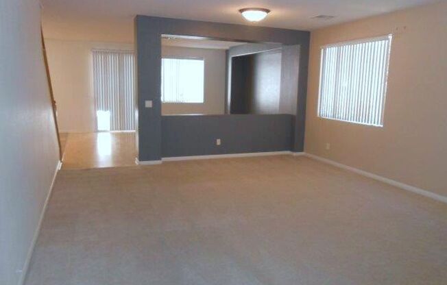 Beautiful 4 Bedroom Home in Summerlin