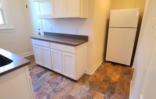 1 bed, 1 bath, 780 sqft, $1,300, Unit Apt. H