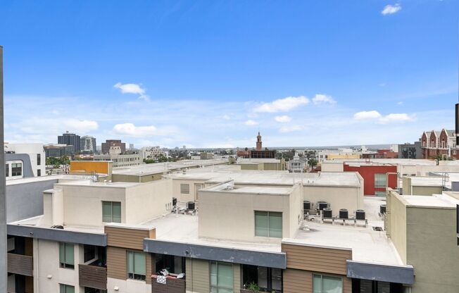 1 bed, 1 bath, 733 sqft, $3,900, Unit 616