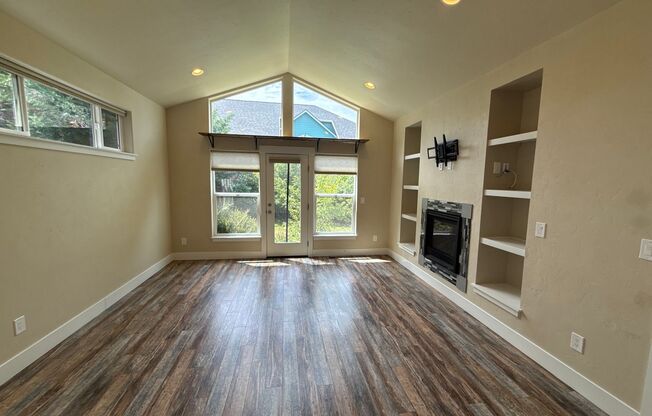 Stunning Like-New NE Home on Quiet Cul-de-Sac with Covered Patio, 3 Bedroom Home with Bonus Room