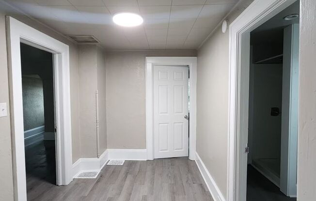 702 S. Commercial St / 109 Division St