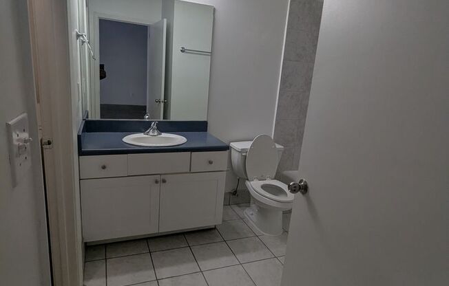 Studio, 1 bath, 925 sqft, $1,800, Unit A-212