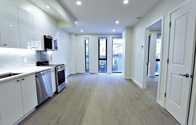 1 bed, 1.5 baths, 565 sqft, $3,150, Unit 2D