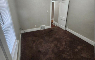 2 beds, 1 bath, $925