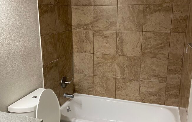 1 bed, 1 bath, 600 sqft, $899, Unit 1729-116