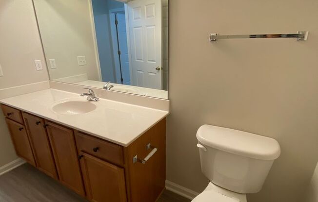 2 beds, 2 baths, 1,131 sqft, $1,425, Unit 2772-6