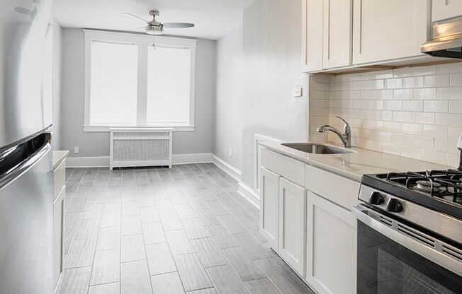 2 beds, 2 baths, 1,105 sqft, $1,915, Unit 102-A304