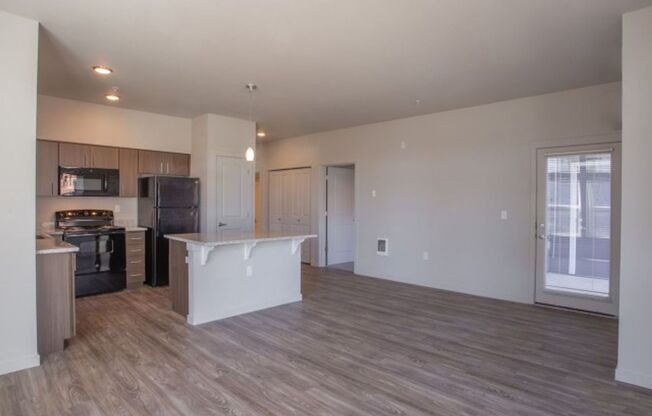 3 beds, 2 baths, 1,306 sqft, $2,250, Unit D432