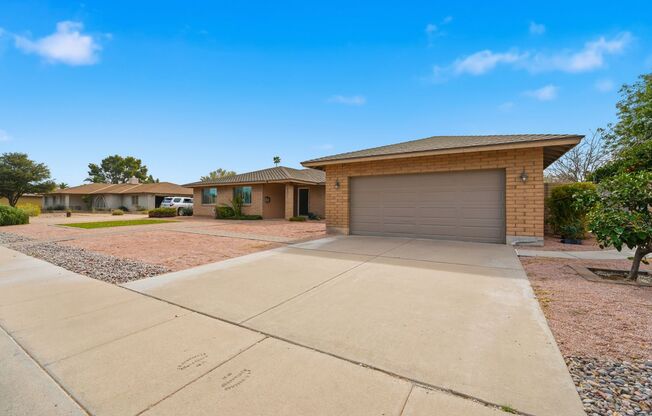 Welcome to this beautiful 4-bedroom, 3-bathroom home in Tempe Arizona!