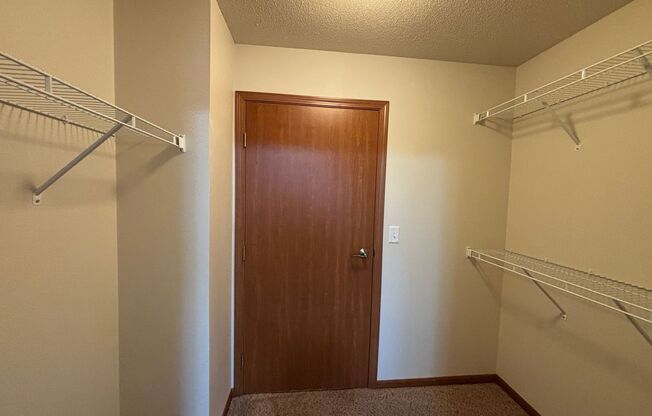 1 bed, 1 bath, 875 sqft, $1,050, Unit 306