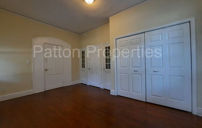 3 beds, 1 bath, 950 sqft, $1,095, Unit 1430