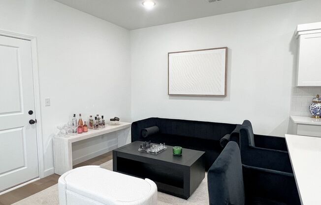 3 beds, 2.5 baths, 1,460 sqft, $1,595, Unit 326 Hummingbird Lane