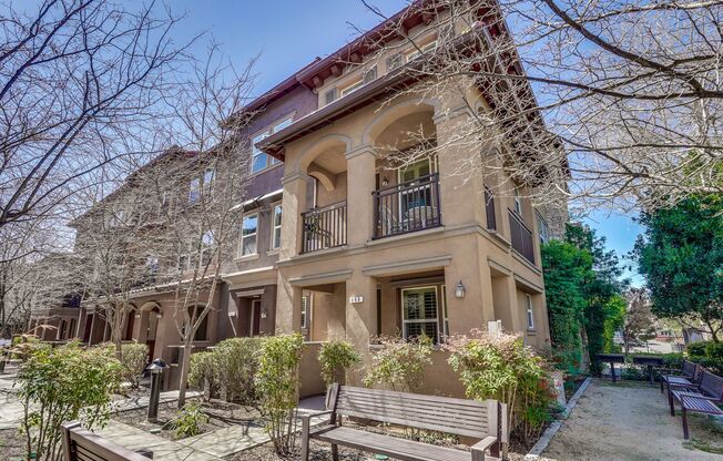 Santana Row Charm / Monroe Terrace Beautiful Tri-level Townhome Very Close to Santana Row. Must See!