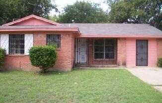 7927 WOODSHIRE DR