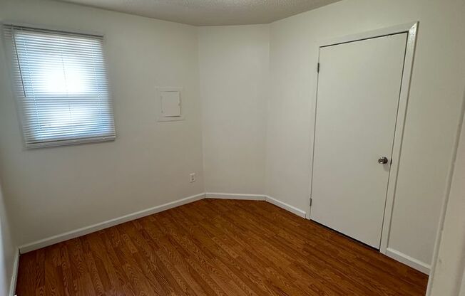 2 beds, 1 bath, $1,250, Unit Apt. 3