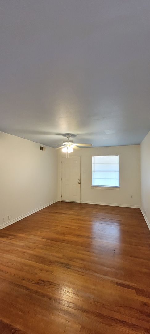 3 beds, 1 bath, $1,950