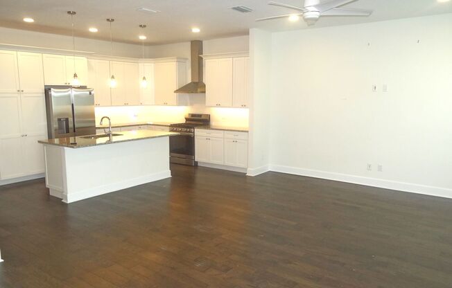 3 bedroom/3bath Townhome in Dunedin