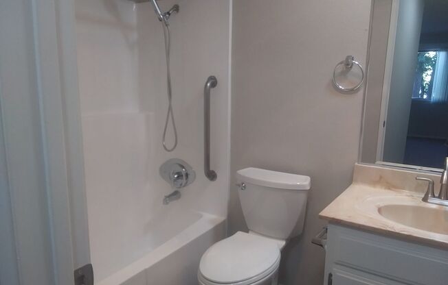 2 beds, 2 baths, 799 sqft, $2,050, Unit 105