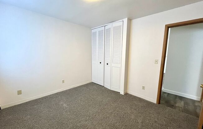 2 beds, 1 bath, $1,195, Unit 308