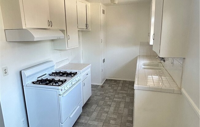 1 bed, 1 bath, 600 sqft, $1,880, Unit 5