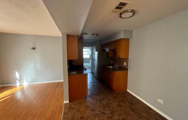 1 bed, 1 bath, $1,475, Unit 8200-5SW