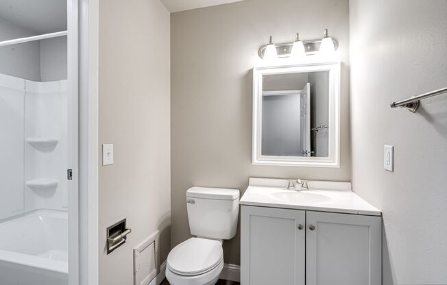 2 beds, 1.5 baths, 925 sqft, $1,199, Unit 3015 - E71