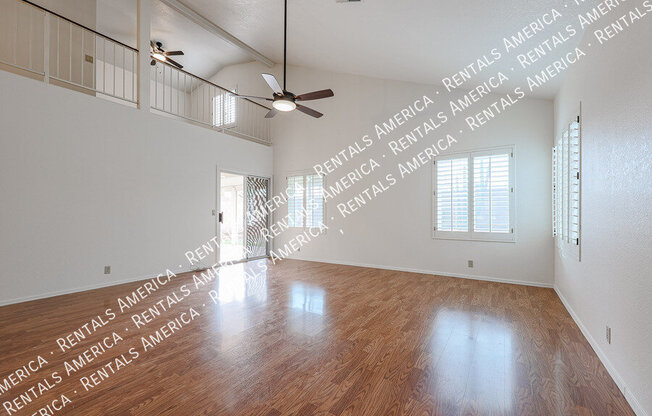 2525 W KNOX RD