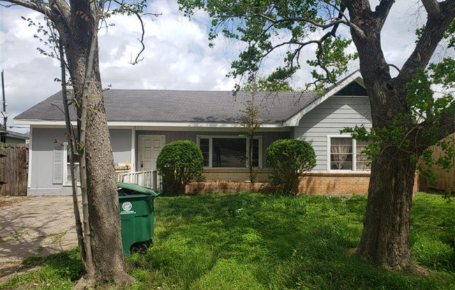 Affordable spacious 5BD/2BA single-family house!