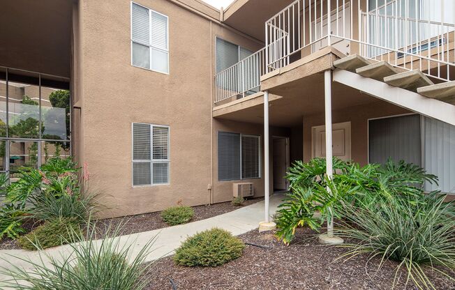 1 bed, 1 bath, 574 sqft, $1,695, Unit 01