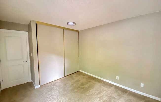 Bellevue Way Condo!!!!