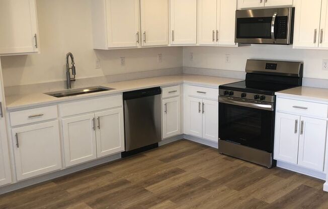 2 beds, 2 baths, 1,242 sqft, $1,895, Unit Pantano Vista 2381